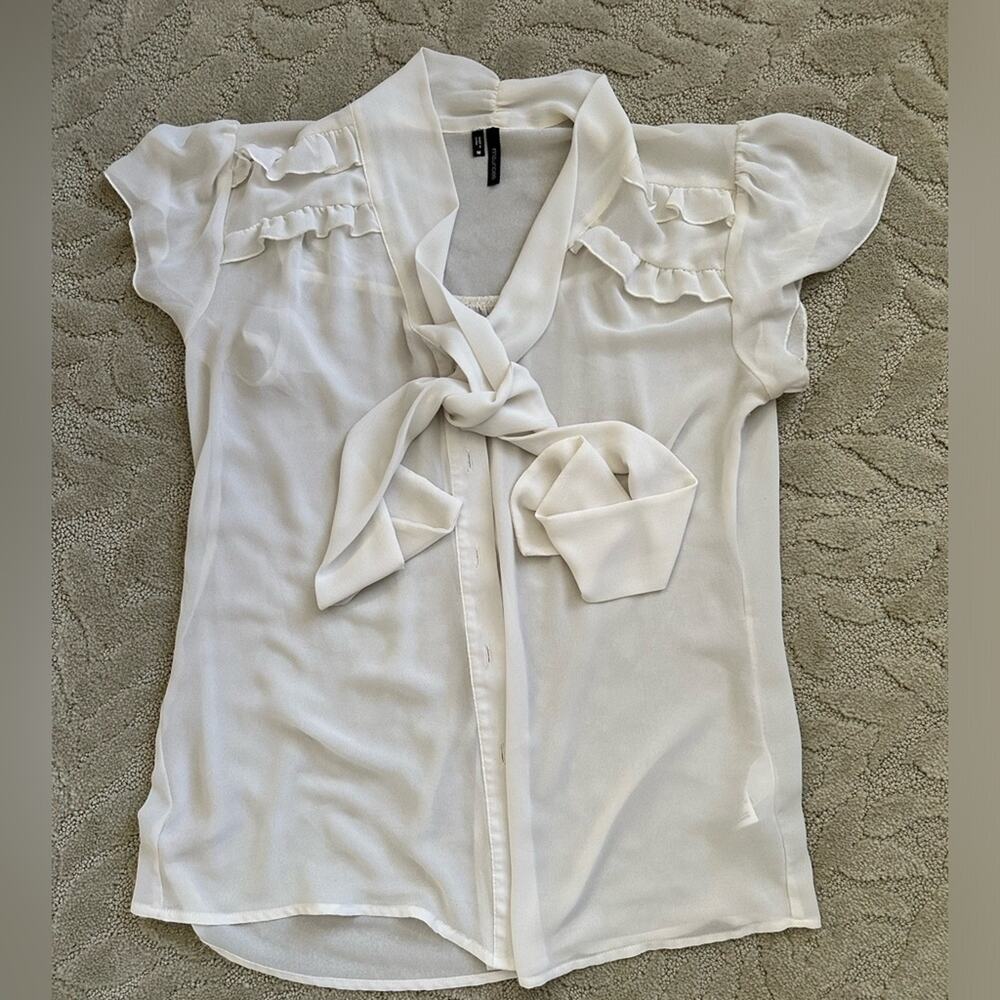 Maurice’s women’s silky lightweight short sleeves blouse
